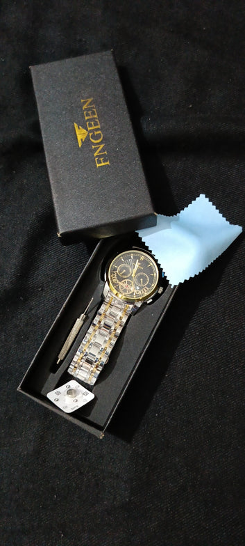 Luxury Men Watch in discount offer
